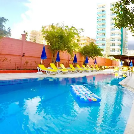Flamingo Beach & Mahmutlar