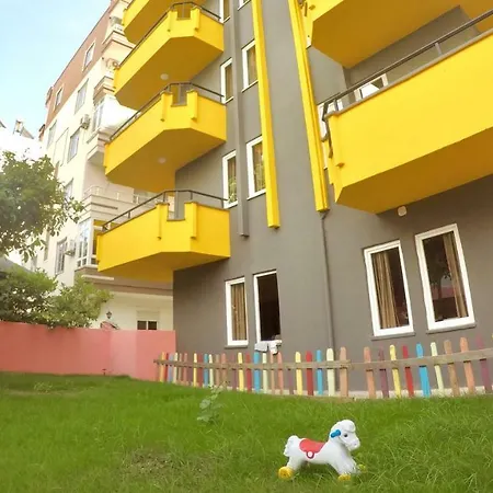 Oda ve Kahvaltı Flamingo Beach & *