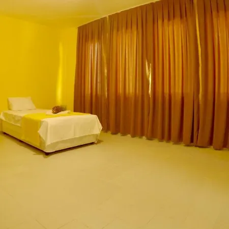 Oda ve Kahvaltı Flamingo Beach &