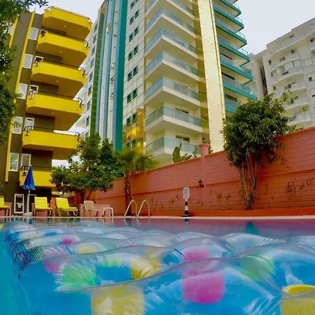 Flamingo Beach &