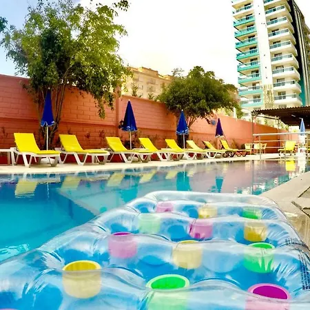 Oda ve Kahvaltı Flamingo Beach &