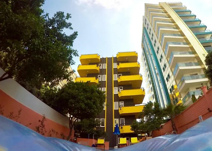 Flamingo Beach & * Mahmutlar