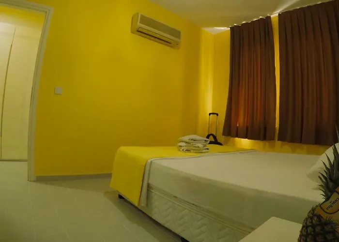 Flamingo Beach & * Mahmutlar