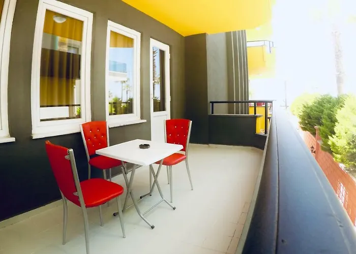 Flamingo Beach & Bed & Breakfast